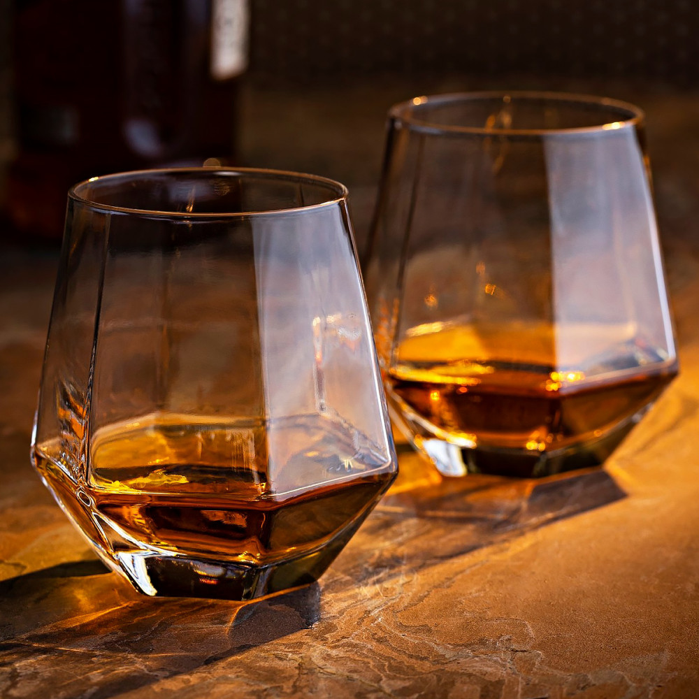 Verres Diamond - L'Élégance et l'Innovation pour les Amateurs de Vin | MyCrazyStuff.com Verres Diamond - L'Élégance et l'Innovation pour les Amateurs de Vin | MyCrazyStuff.com
